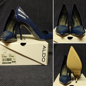 Navy Blue Pointed-Toe Heels